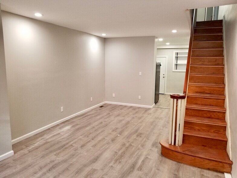 Building Photo - 1518 S Bailey St