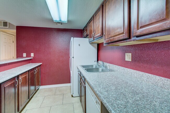 Building Photo - 5273 Indian River Dr