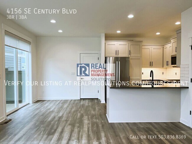 Building Photo - 4156 SE Century Blvd