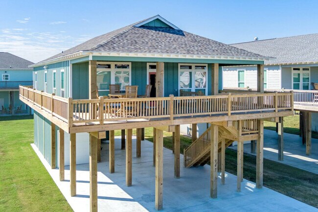 Building Photo - 943 Gulf Shores Dr