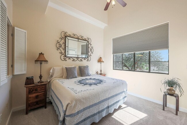 Building Photo - 7639 E Indian Bend Rd