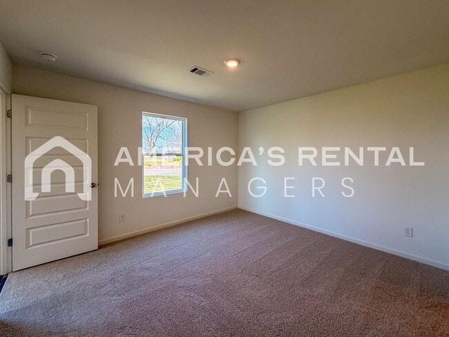 Building Photo - Sign a 13-month lease by 3/31/2026 to receive a $500 Gift Card! New Construction Home for Rent in...