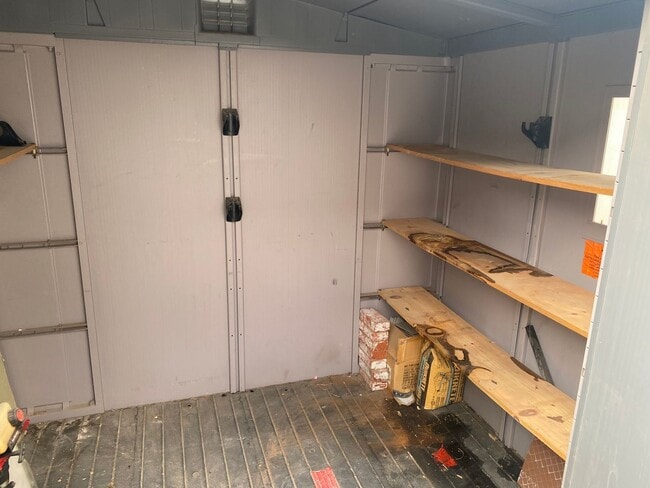 Building Photo - NW!! Single Story!! No Carpet!! No HOA!! B...