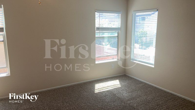 Building Photo - 617 Brinkburn Point Ave