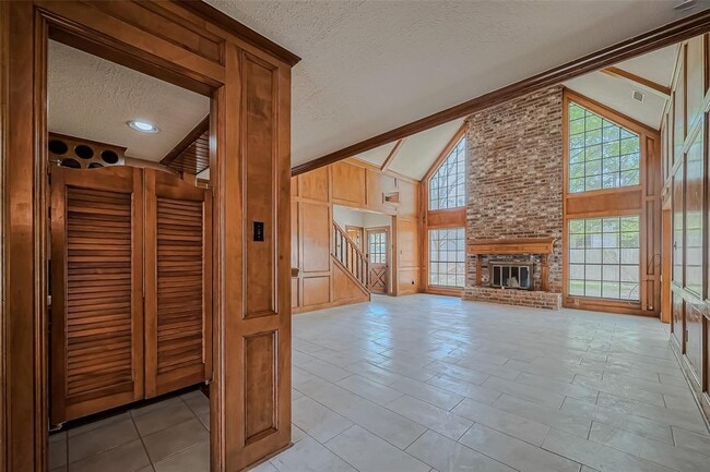 Building Photo - 18307 Champion Forest Dr