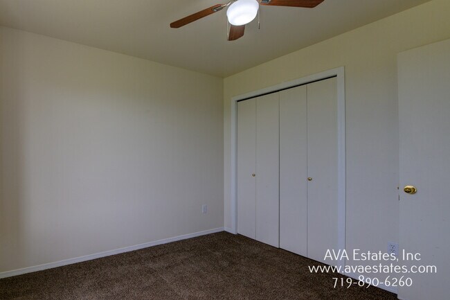 Building Photo - 531 S Angus Ave