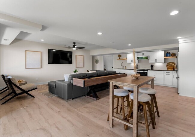 Building Photo - 3837 Fox Run