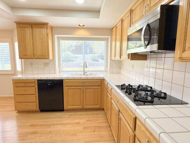 Building Photo - Terrific Danville Location Near Schools ! ...