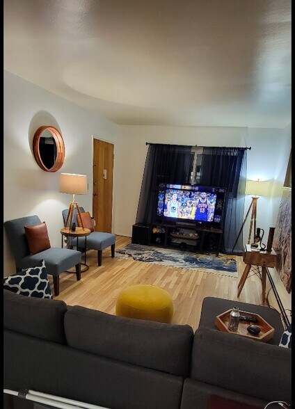 Building Photo - 1112 Towne St