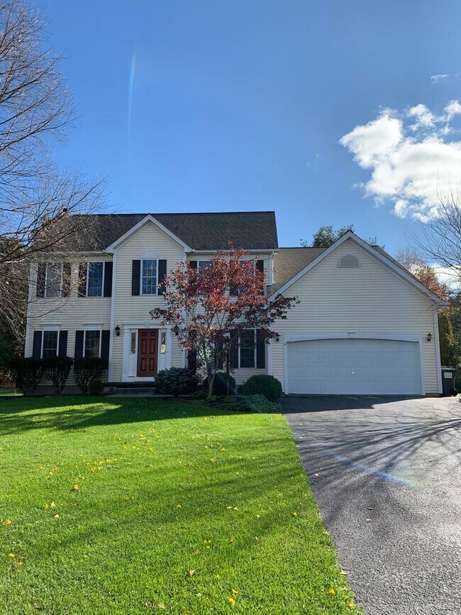 Building Photo - Beautiful Single Family For Rent NOW! Must...
