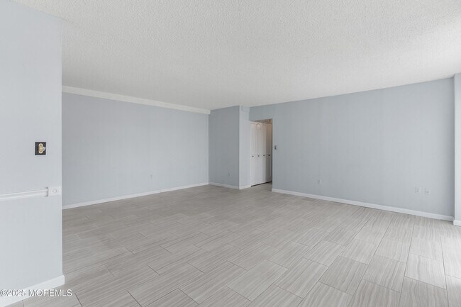 Building Photo - 480 Ocean Ave N