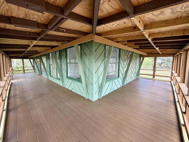 Building Photo - Peaceful Elevated Villa Near the Lake – Fully Renovated | $1,950/month