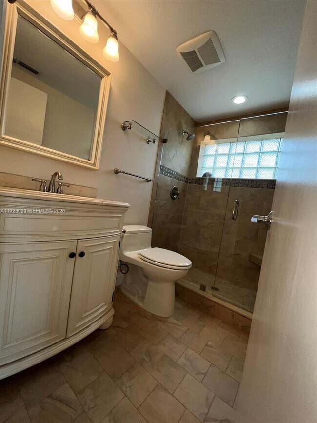 Building Photo - 1127 Laguna Springs Dr