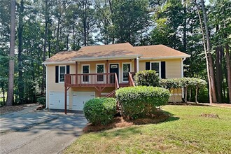 Building Photo - 66 Freestone Ln