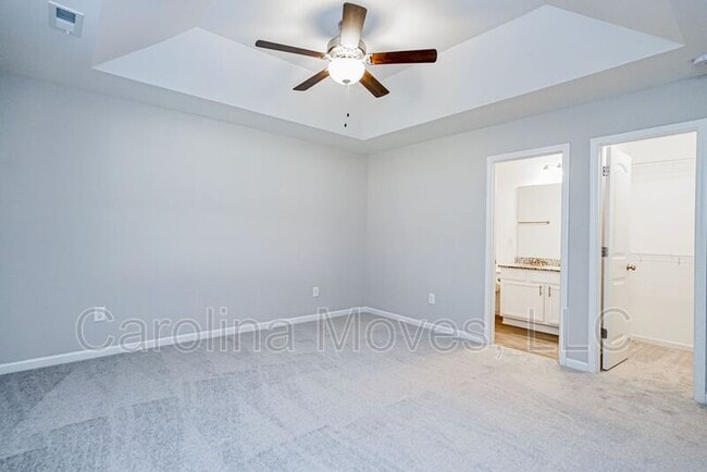 Building Photo - 352 Greymark Ln