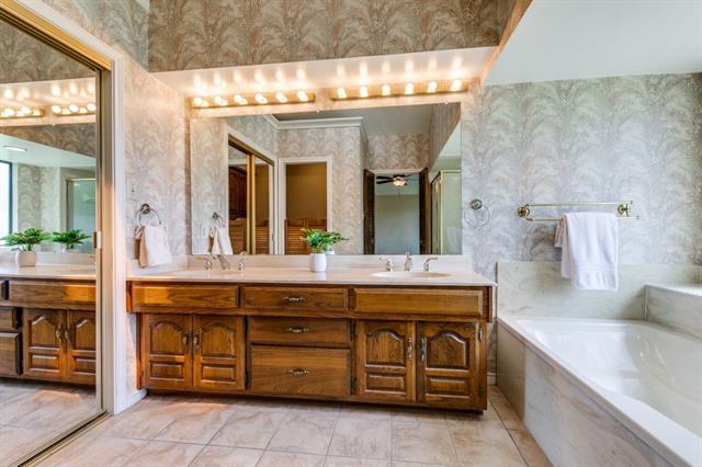 Building Photo - 5915 Volunteer Pl