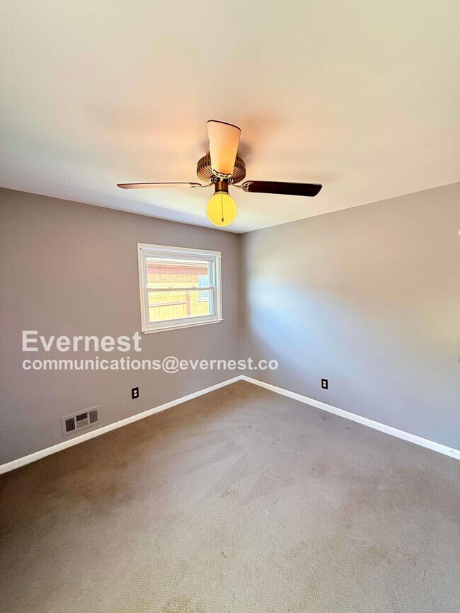 Building Photo - W/D Included! Single-Family Home w/ Central Air, Garage & Fenced Yard in Dearborn Heights