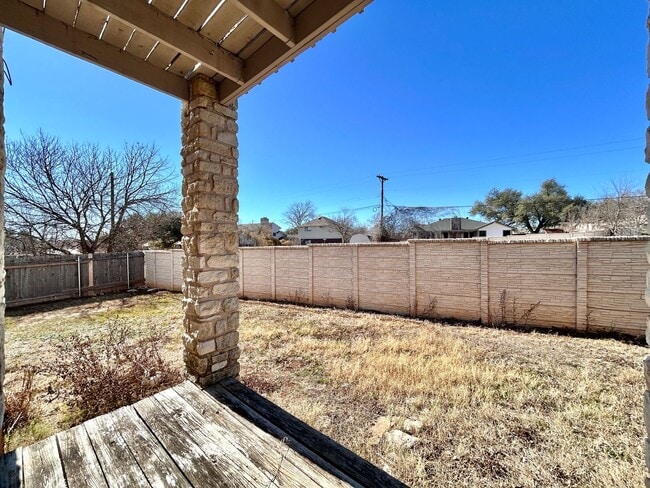 Building Photo - 1760 Horseshoe Cir