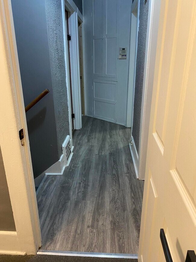 Building Photo - 36 Brighton St