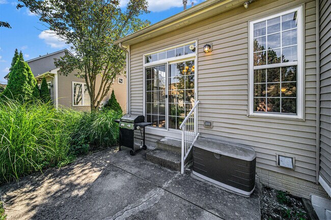 Building Photo - 150 Burwyck Park Dr