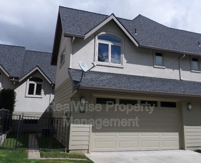 Building Photo - 528 W Nevada St