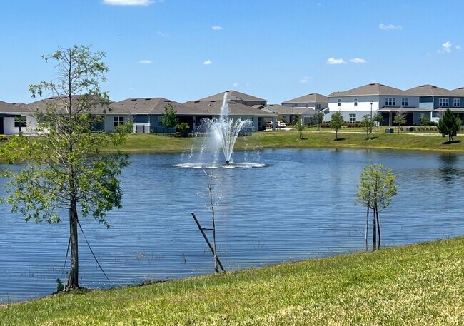 Building Photo - Isles of Lake Nona!! 3 Bedroom 2.5 Bathroom Townhome