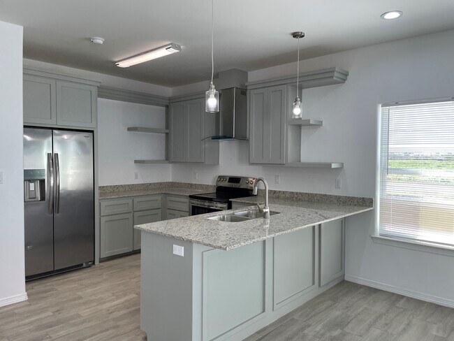 Building Photo - 3637 Moreland Dr