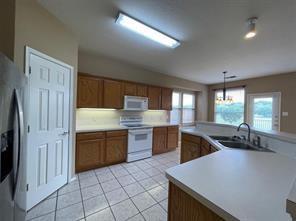 Building Photo - 1100 Inland Ln
