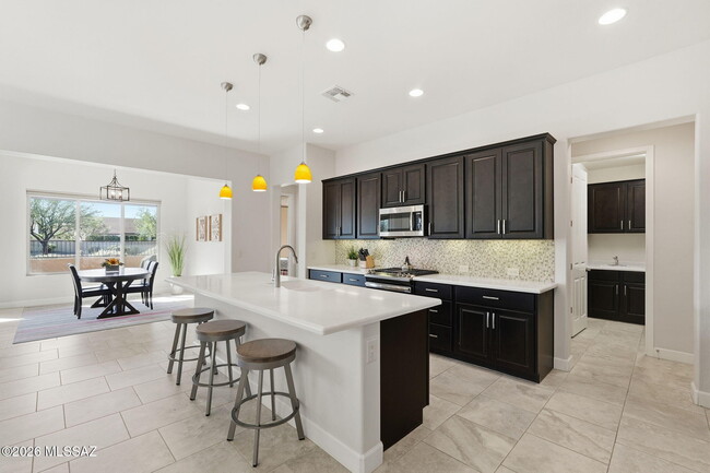 Building Photo - 61295 E Flint Dr