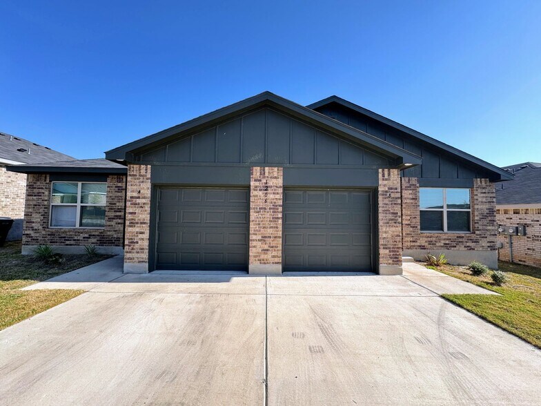 Building Photo - 1206 Lehmann Dr