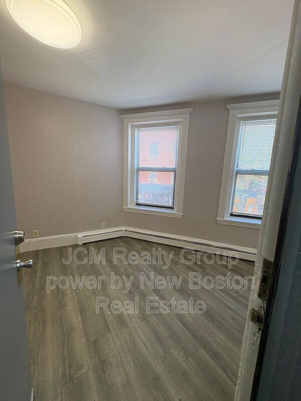 Building Photo - 116-124A Central Ave