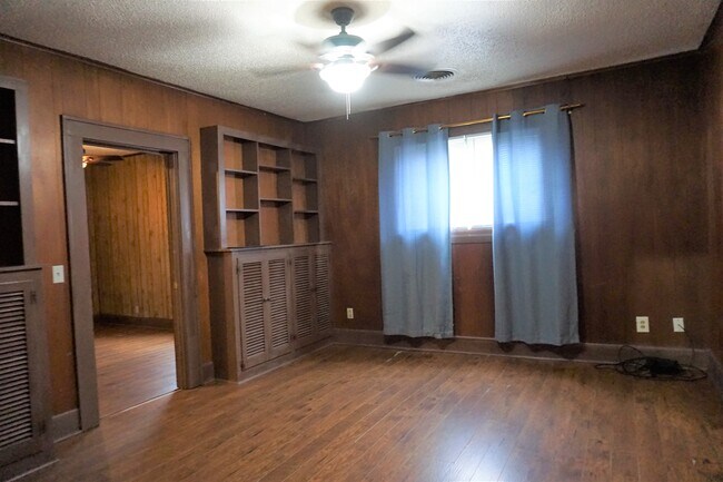 Building Photo - 4594 US-287