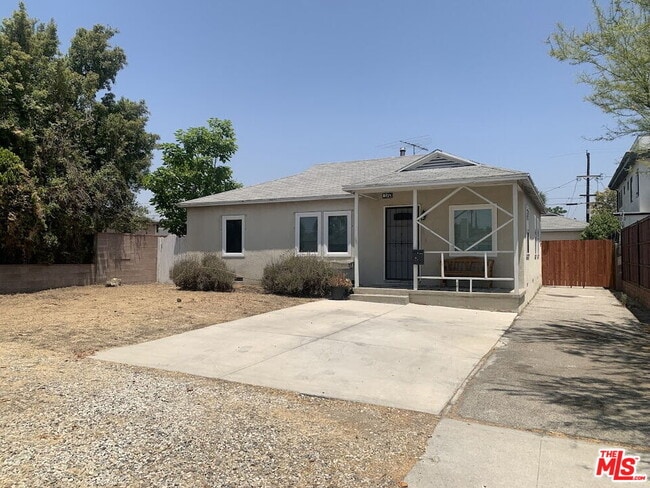 Building Photo - 8214 Laurelgrove Ave