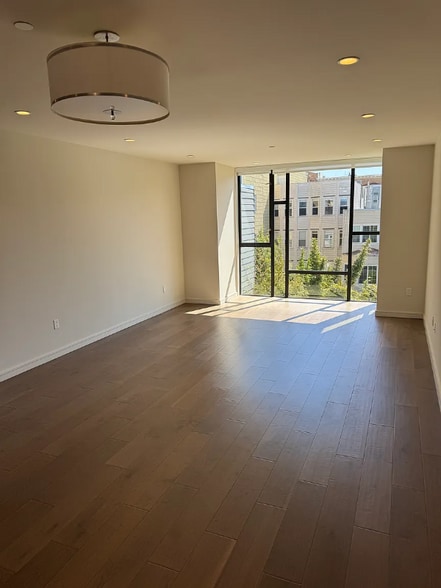 Building Photo - 1463 Lombard St