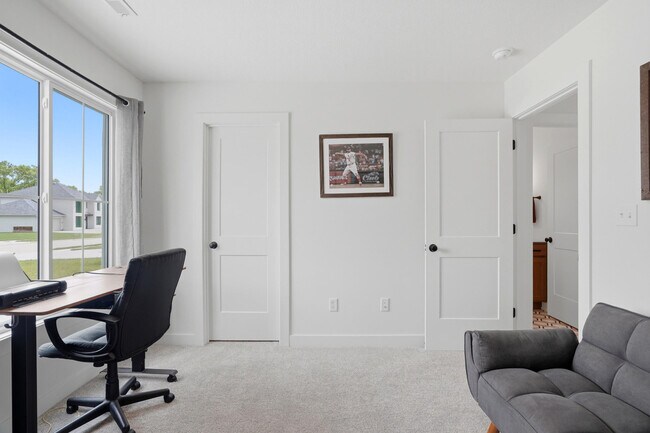Building Photo - 2305 N Traveller Dr