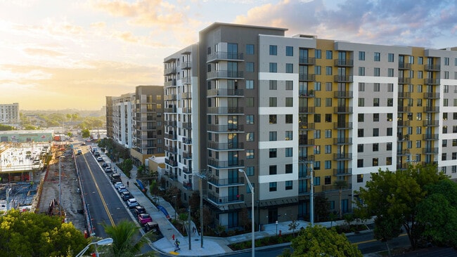 Building Photo - Metro Parc