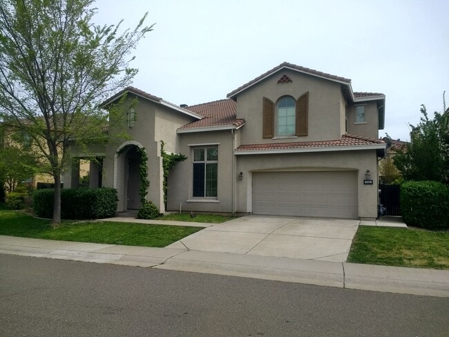 Building Photo - Excellent Elk Grove Location, Spacious 4 b...
