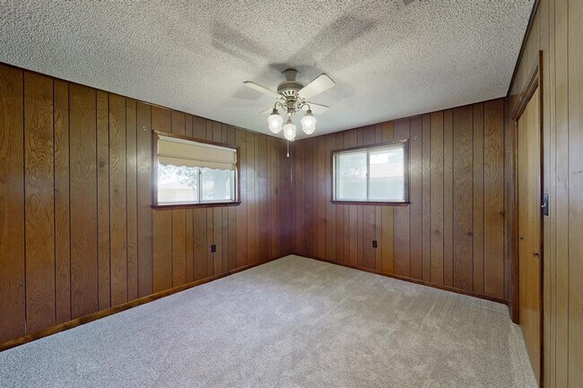 Building Photo - 150 Rosa Lee Ln