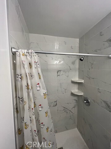 Building Photo - 383 Harvey Dr