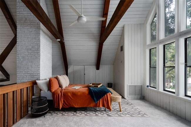 Building Photo - 8303 N River Oaks Ct