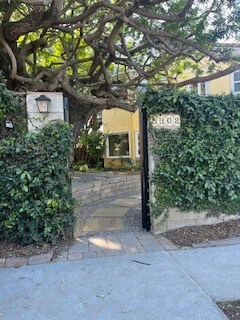 Building Photo - 8302 S Sepulveda Blvd