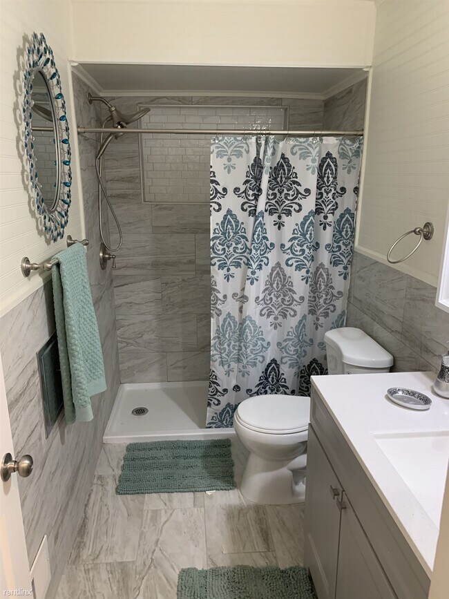 Building Photo - 4 br, 2 bath House - 22201 E 13 Mile Rd