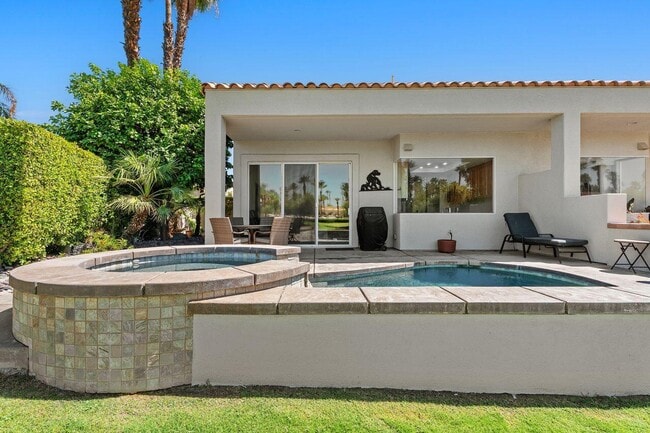 Building Photo - 48 Pebble Beach Dr