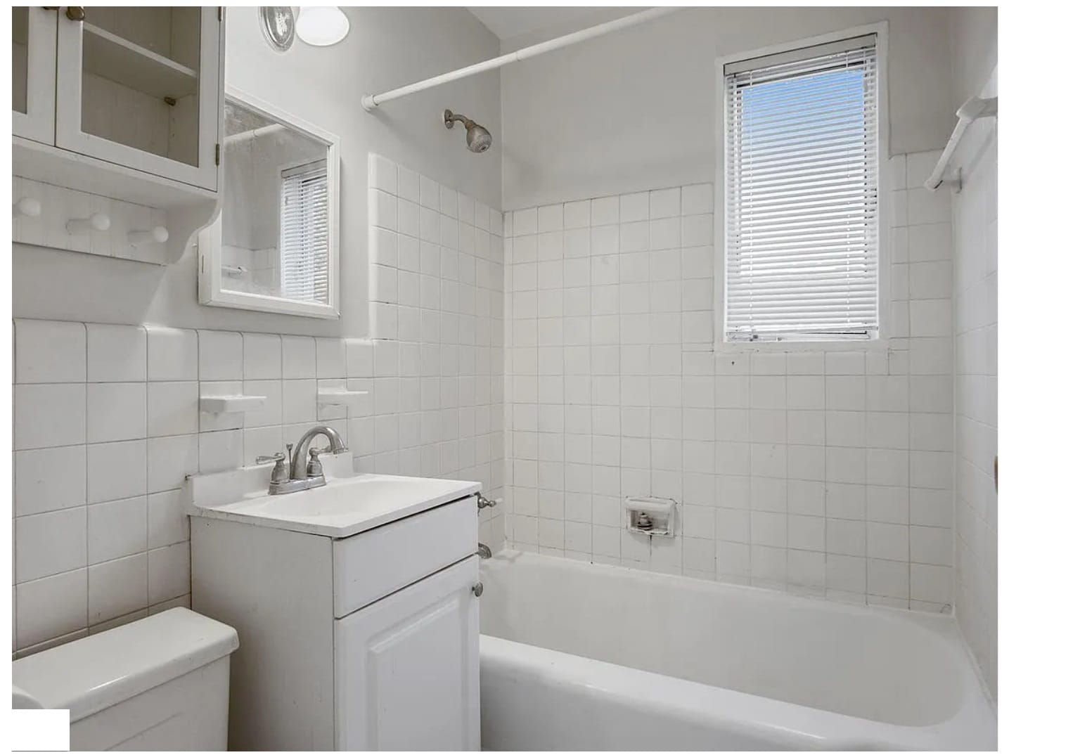Bathroom - 10413 Montrose Ave