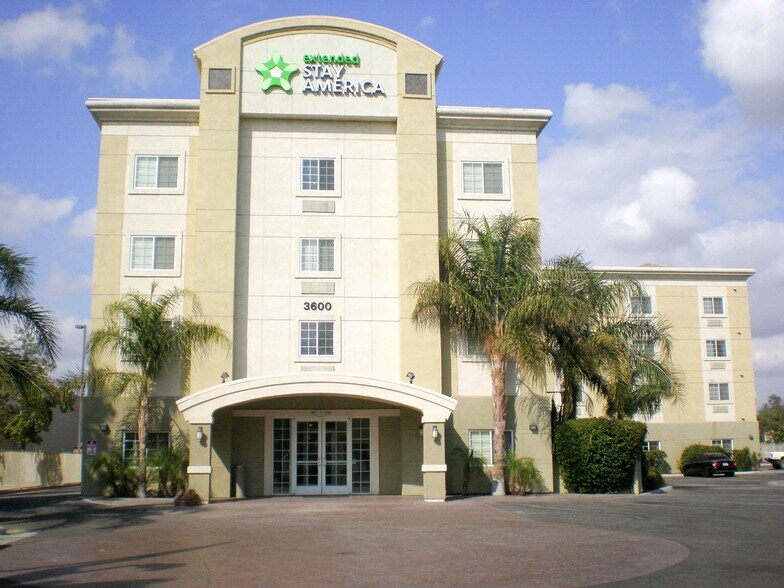 Furnished Studio Bakersfield 3600 Chester Ln Bakersfield CA 93309