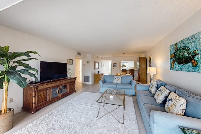Building Photo - 6400 Flotilla Dr