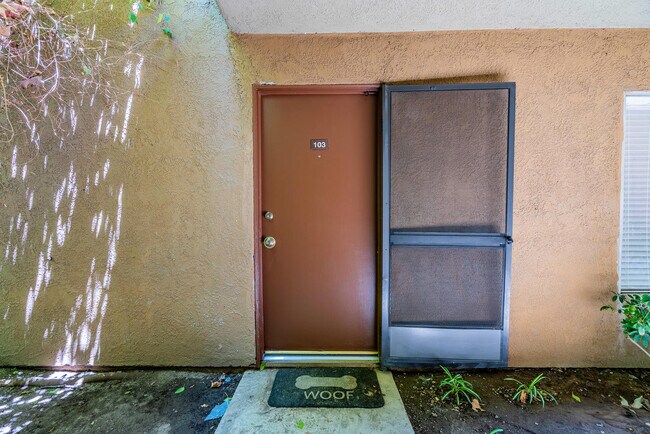 Building Photo - 18350 Hatteras St