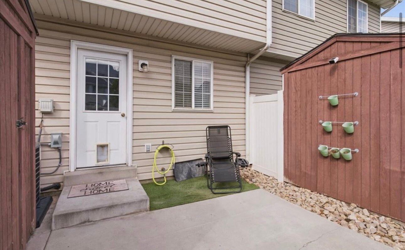 Building Photo - 1065 Eastgate Dr