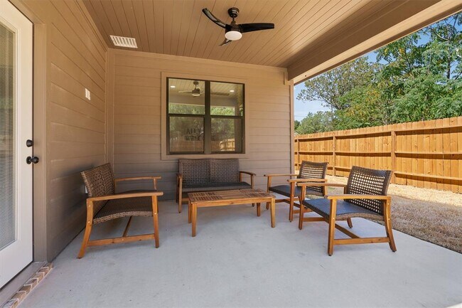 Building Photo - 118 Waimanalo Ln