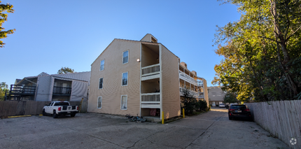 Building Photo - 4841 Zenith St